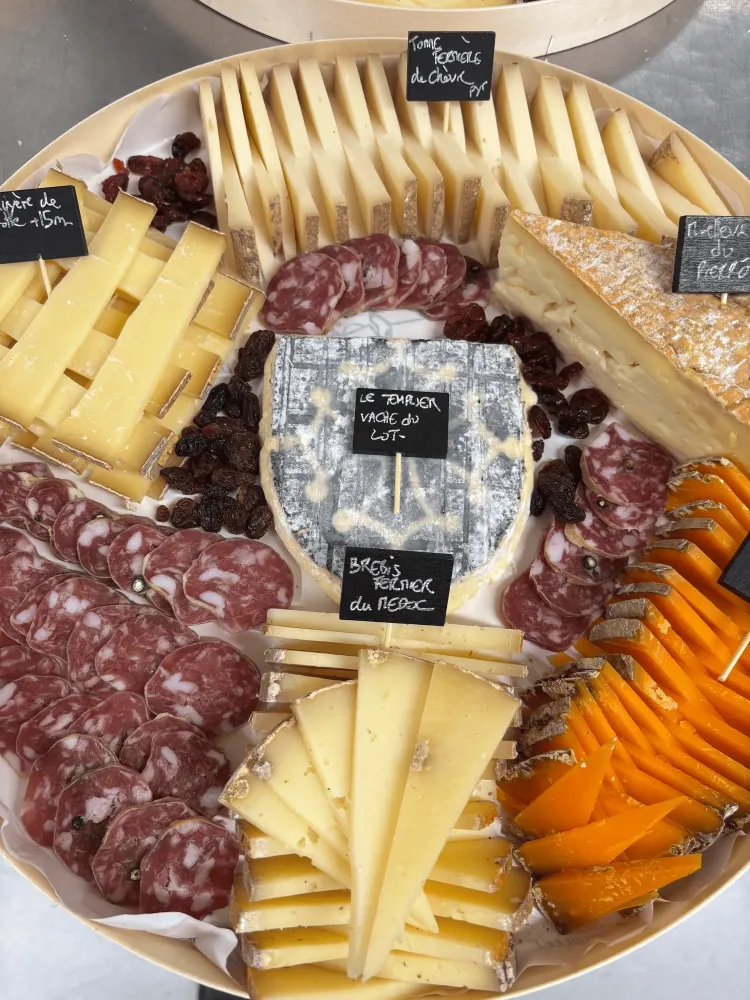 Plateaux